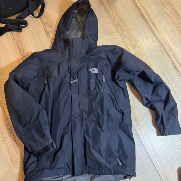 The North Face Gore Tex Shell Jacket Size Large - Black - Picture 1 of 11